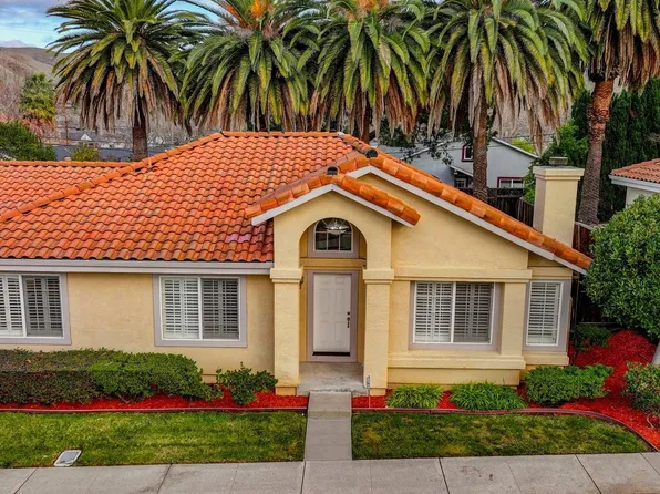 43334 Debrum Cmn, Fremont, CA 94539