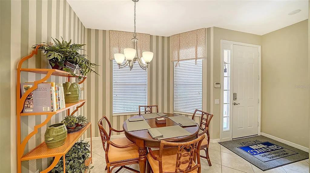 2 bed, 2.0 bath, 1652 sqft, $3,600 — Photo 4