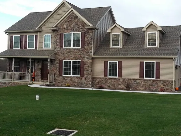 176 Horse Happy Rd, Newmanstown, PA 17073