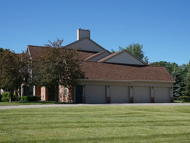 Brookwood Farms Apartments — Photo 16