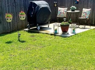 1821 Canterbury Cir, Fort Worth, TX 76112