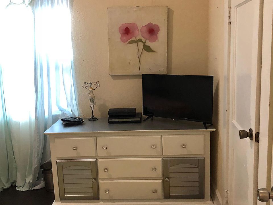 Bedroom #1