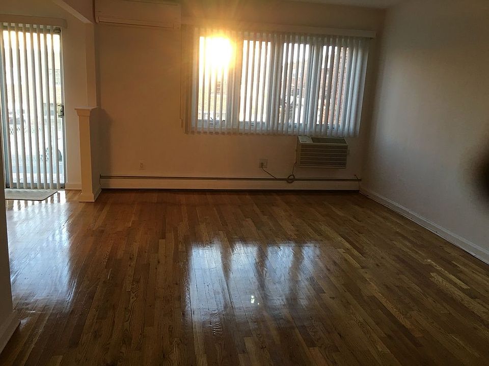 1st image of 3052 72nd St #2