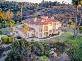 2359 Elevado Rd, Vista, CA 92084