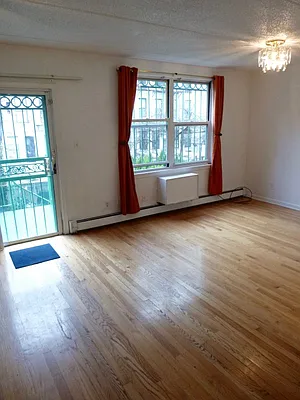 Rented by Bohemia Realty Group | media 17