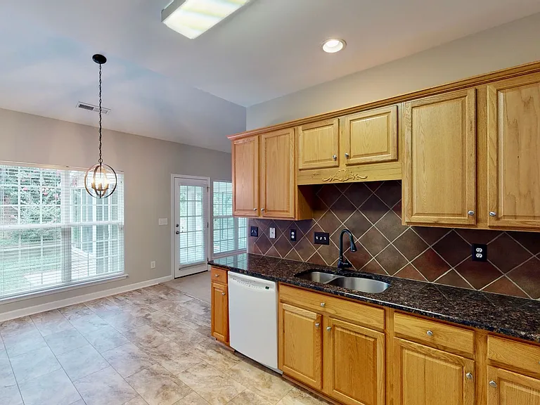 8321 Suttonview Dr — Photo 10