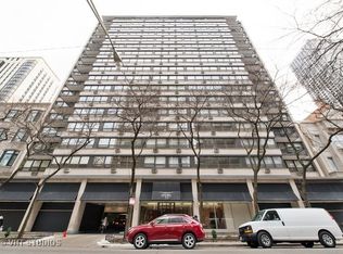 33 E Cedar St APT 3B, Chicago, IL 60611