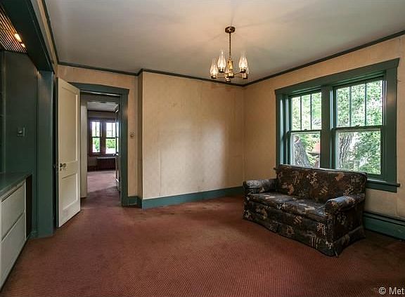 4th image of 601 N Franklin St