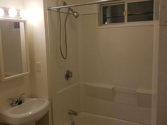 5th image of 63 Washington Ave #9