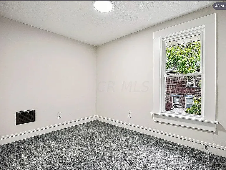 782 Gibbard Ave — Photo 7