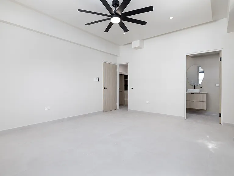 3B Calle 306 #306 — Photo 13
