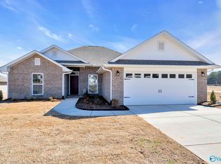 217 Poppy Trl, Meridianville, AL 35759
