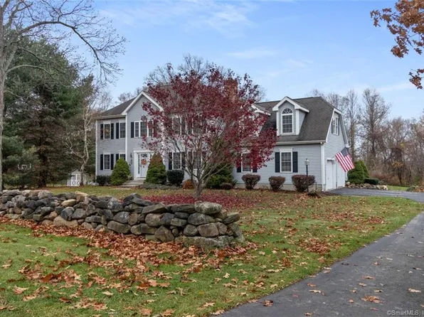 4 Stonewall Lane, Clinton, CT 06413