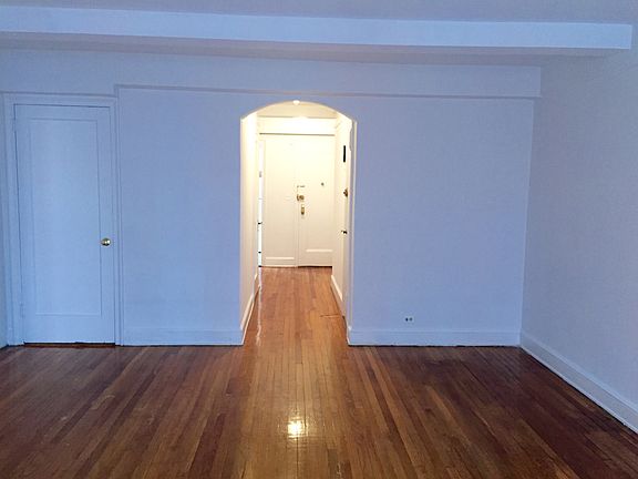 2nd image of 117 E 77th St APT 7A