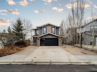 61 W White Pelican Way, Newell County, AB T1R 0X5