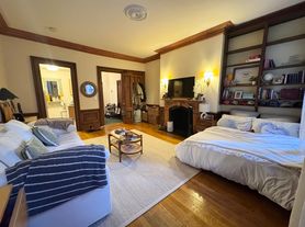 319 Dartmouth St, Boston, MA