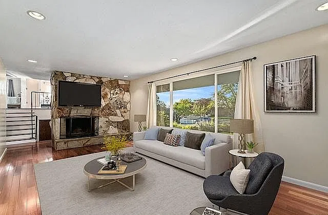 3 bed, 2242 sqft, $2,000 — Photo 3