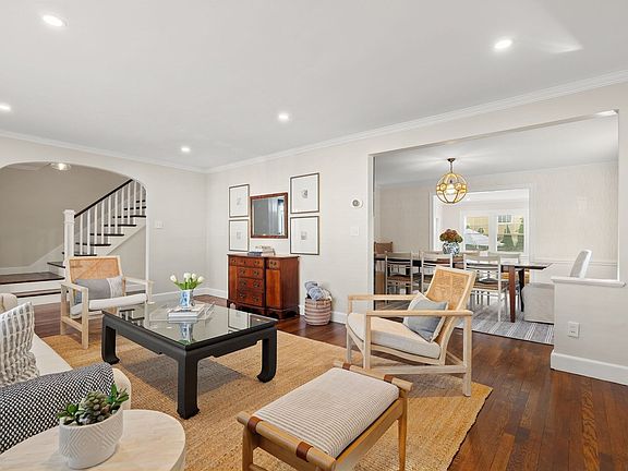 4th image of 31 Sevinor Rd