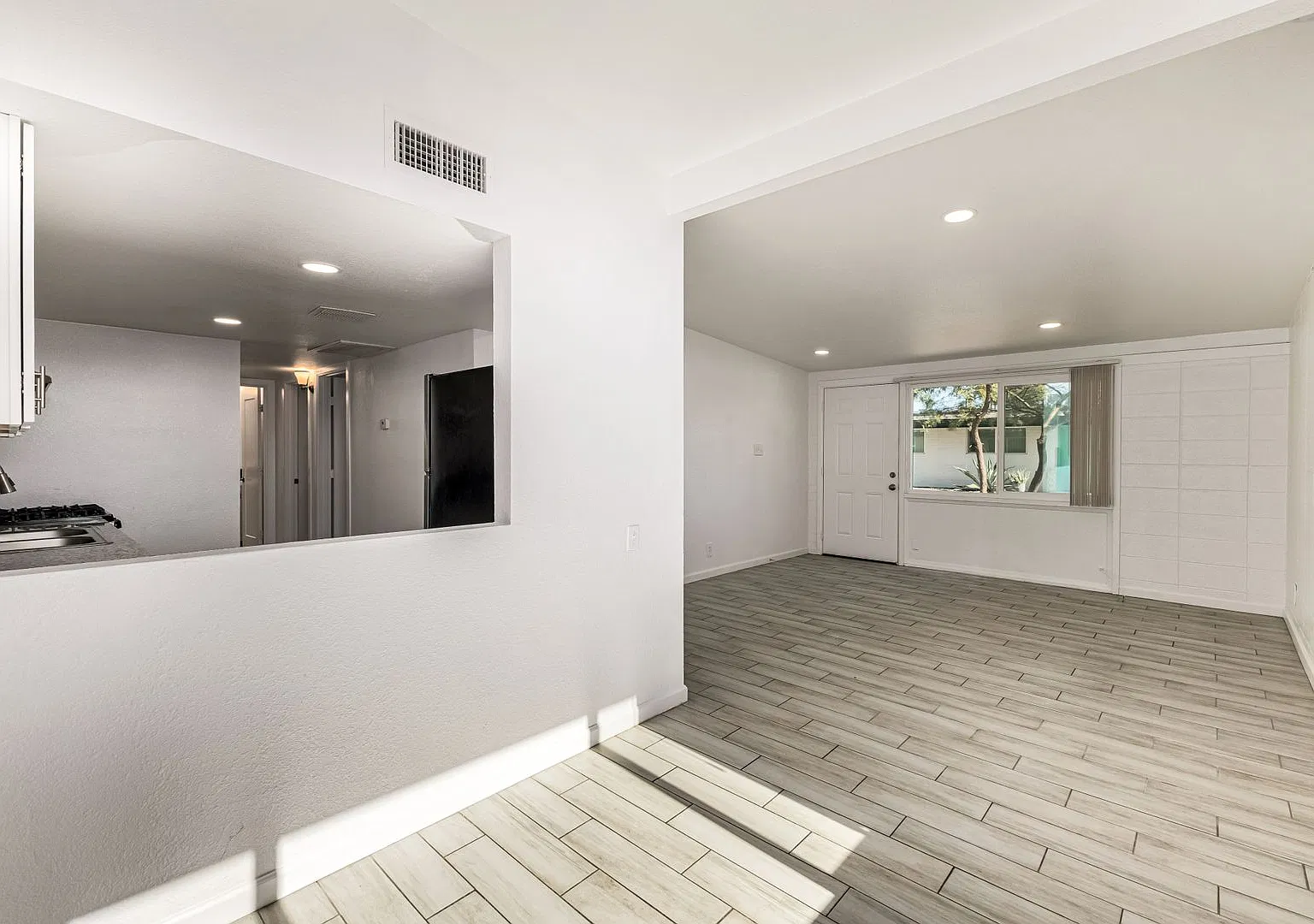 6708 E. Cheery Lynn Rd. — Photo 1