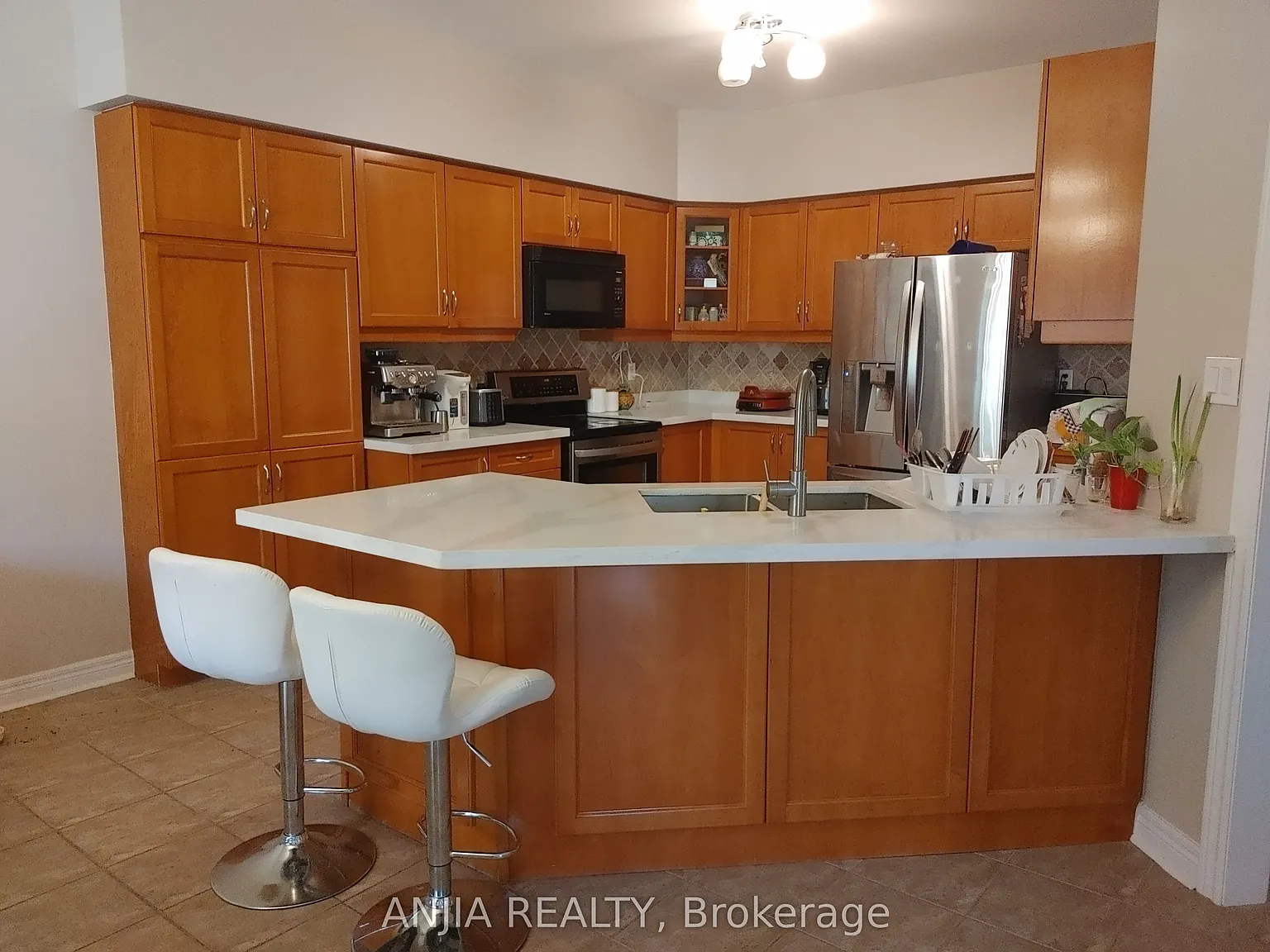 1 bed, $1,090 — Photo 3