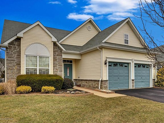 3rd image of 610 Quail Ct