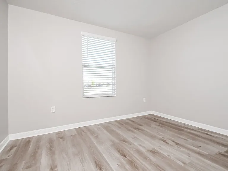 11702 Miracle Mile Dr — Photo 12