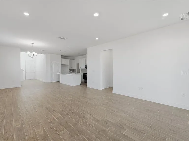 2100 Maverick Ct — Photo 10