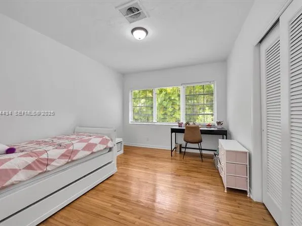 6815 Gratian St #33146, Miami, FL 33146