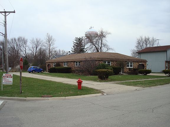 102 A & 102 B Appletree Ct