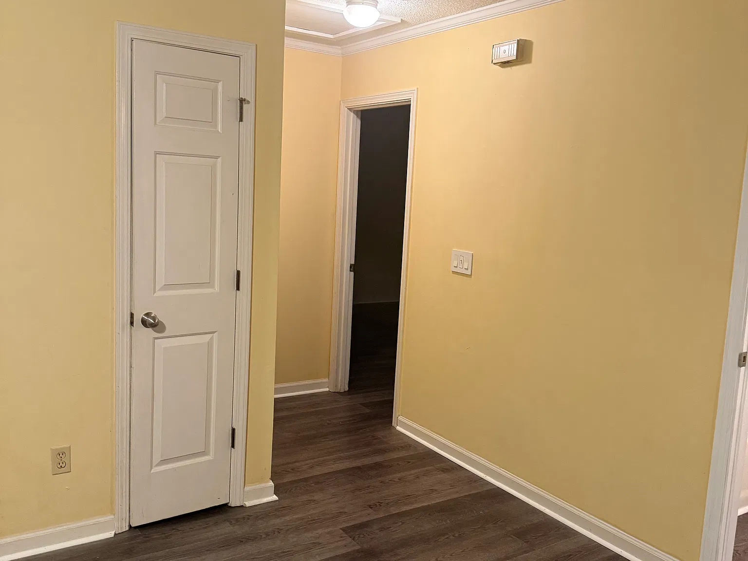 2 bed, 1077 sqft, $1,250 — Photo 4