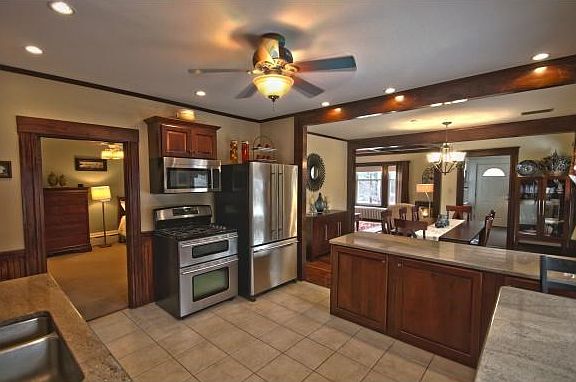 Gorgeous Kitchen w Cherry Cabs