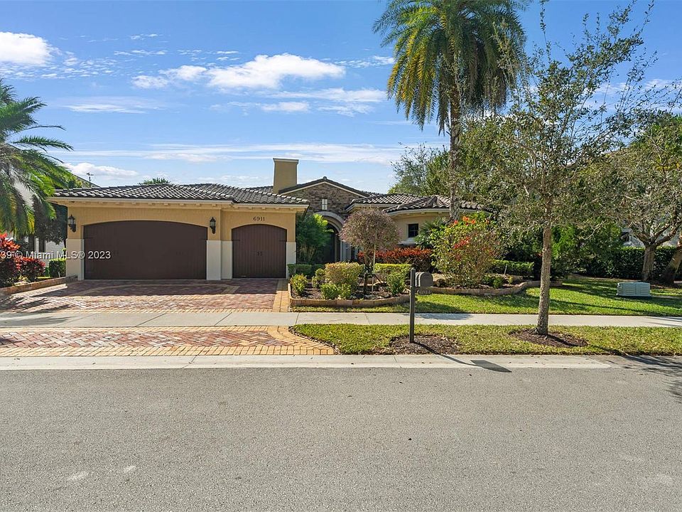 1st image of 6911 Long Leaf Dr