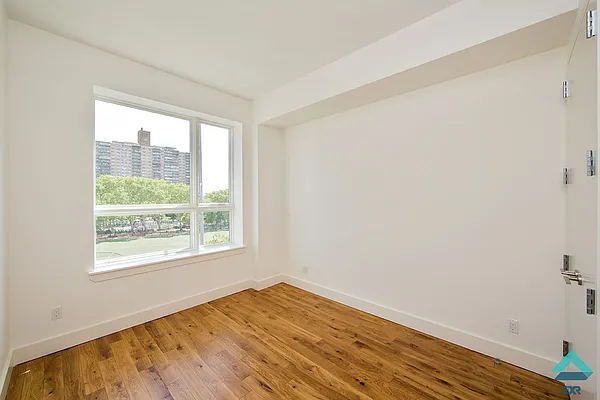 Rented by EXR | media 62