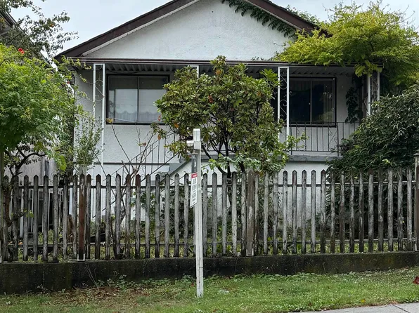 3409 E Pender St, Vancouver, BC V5K 2C9