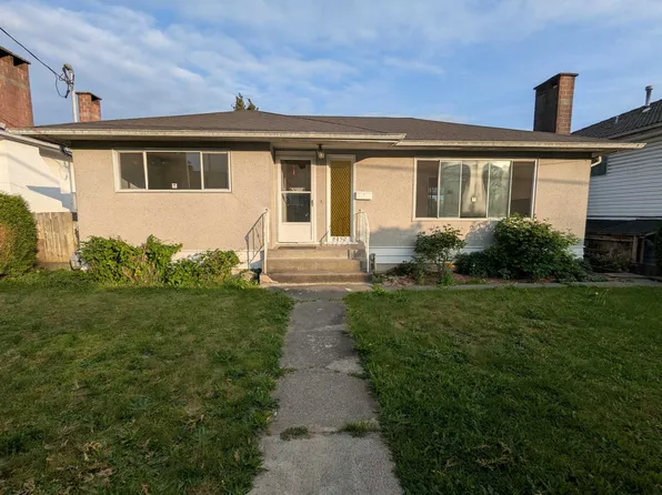 8052 11th Ave, Burnaby, BC V3N 2N7