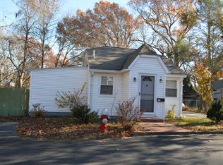 116 Inman Ave, Warwick, RI 02886