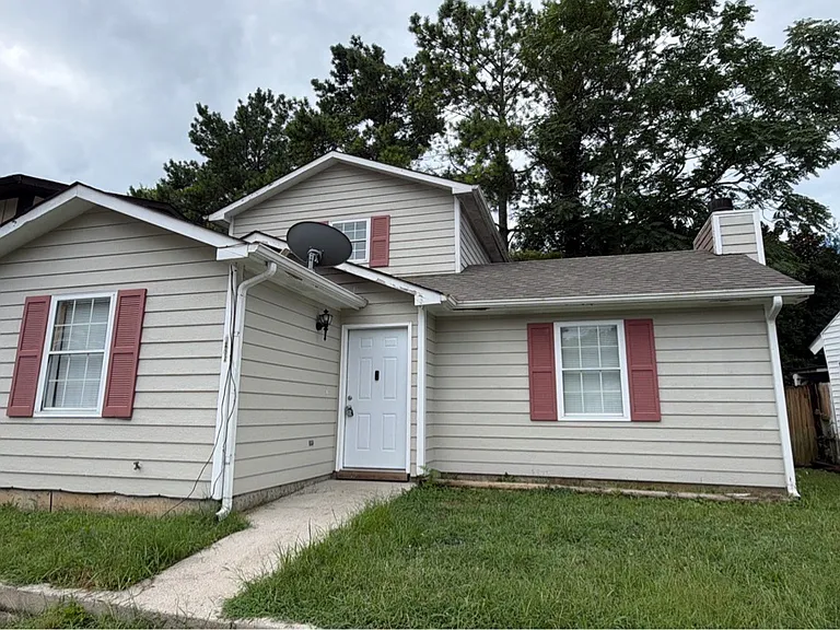 4303 Chalet Cir NW — Photo 1