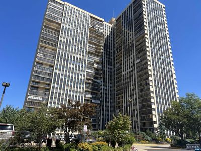200 Winston Dr APT 921, Cliffside Park, NJ, 07010