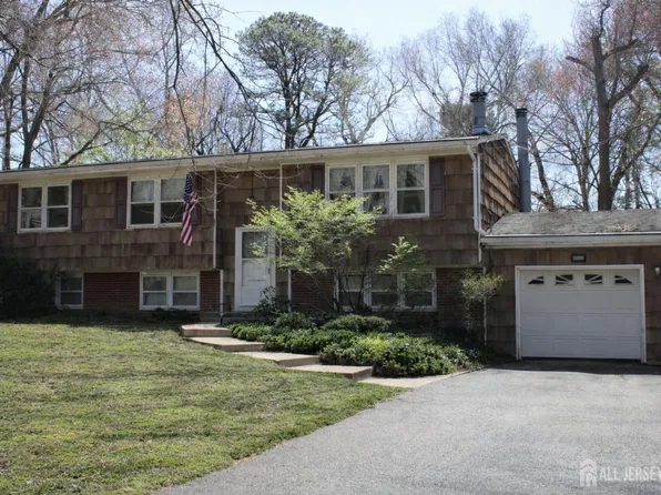 398 Pleasant Valley Rd, Old Bridge, NJ 08857