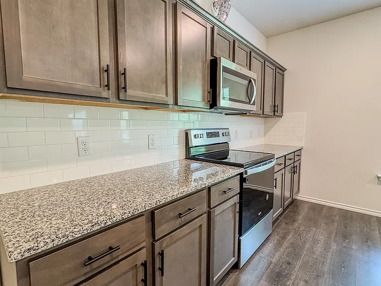 3387 Everly Dr — Photo 10