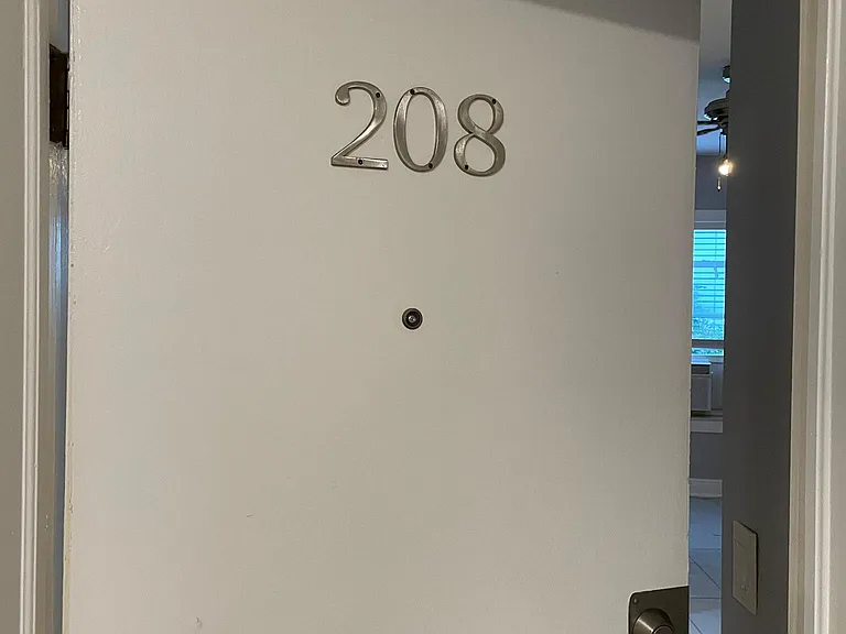 2851 Sheridan Ave #208 — Photo 10