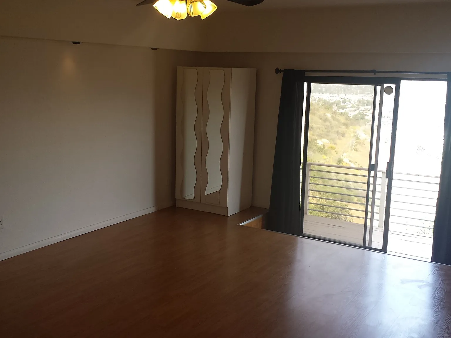 1356 Merritt Dr — Photo 3