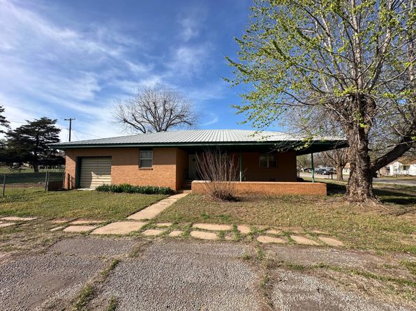 301 N 5th St, Jet, OK 73749