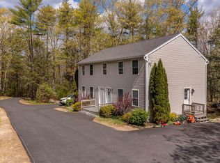 103 Greenleaf Parsons Rd, Cape Neddick, ME 03902