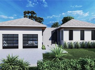 2471 Pine St, Naples, FL 34112