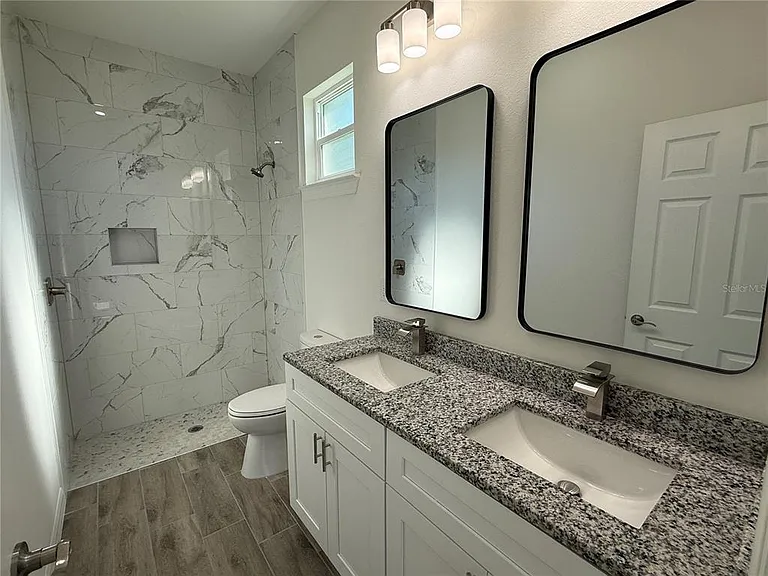 15010 Community Ave — Photo 21