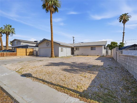 2nd image of 1810 Renada Cir