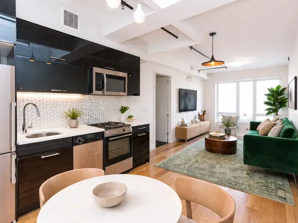 885 Dekalb Avenue image 1 of 12