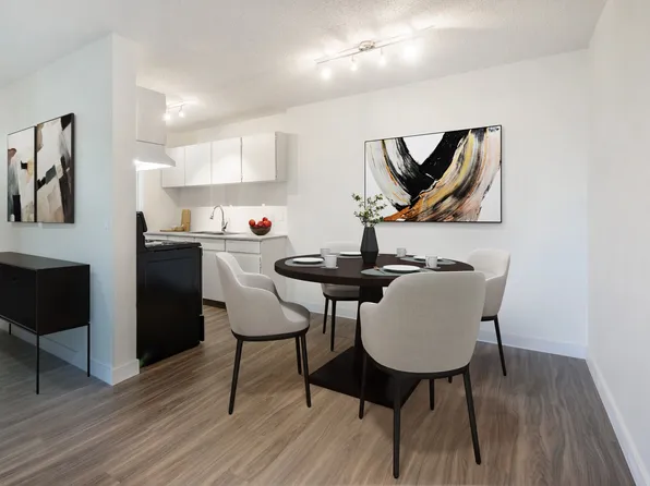 16304 100th St NW, Edmonton, AB T5X 5J6