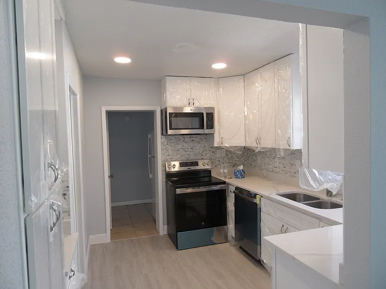1600 Roosevelt Ave — Photo 5